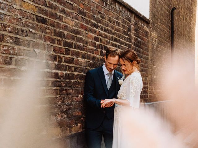 Benjamin and Nicola's Wedding in Marylebone, West Central London 16