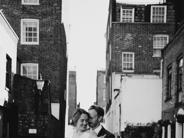 Benjamin and Nicola's Wedding in Marylebone, West Central London 17