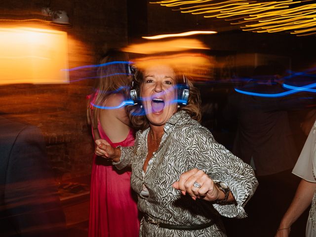 Benjamin and Nicola's Wedding in Marylebone, West Central London 31