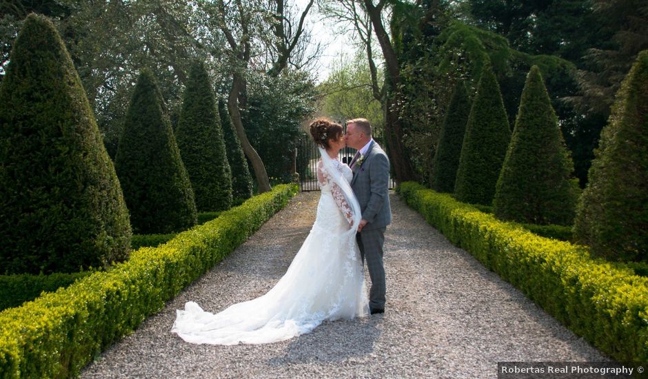 Neil and Alex's Wedding in Fleetwood, Lancashire