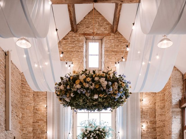 Dan and Emma&apos;s Wedding in Chipping Norton, Oxfordshire 3