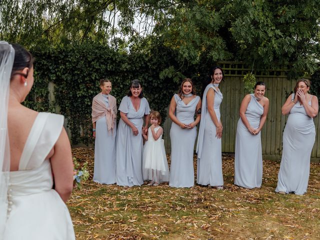 Harriet and Simon's Wedding in Banbury, Oxfordshire 4