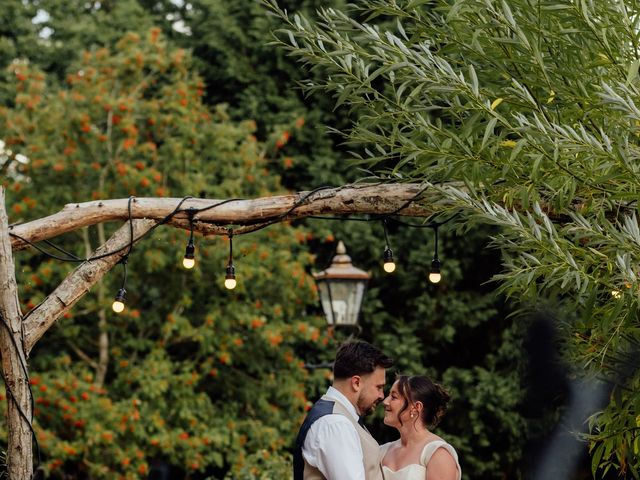 Harriet and Simon's Wedding in Banbury, Oxfordshire 21