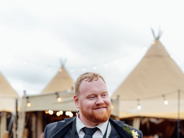 Harriet and Simon's Wedding in Banbury, Oxfordshire 22