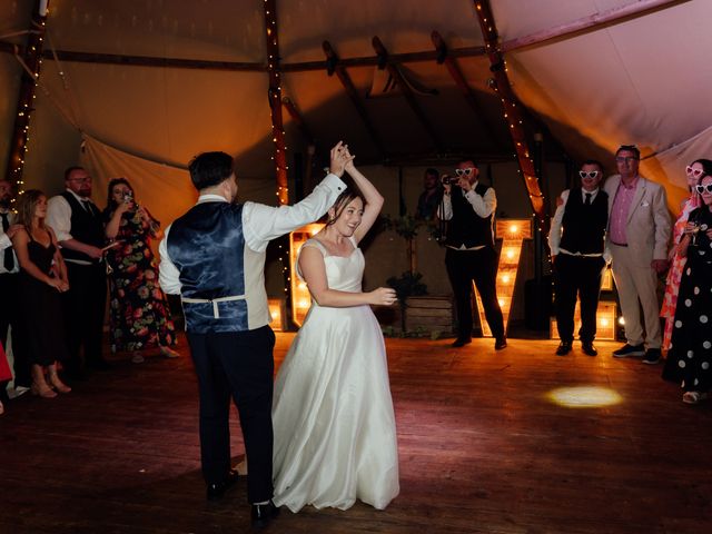 Harriet and Simon's Wedding in Banbury, Oxfordshire 23