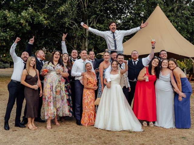 Harriet and Simon's Wedding in Banbury, Oxfordshire 24