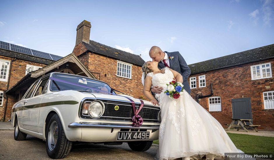 Vince and Heather's Wedding in Castle Donington, Leicestershire