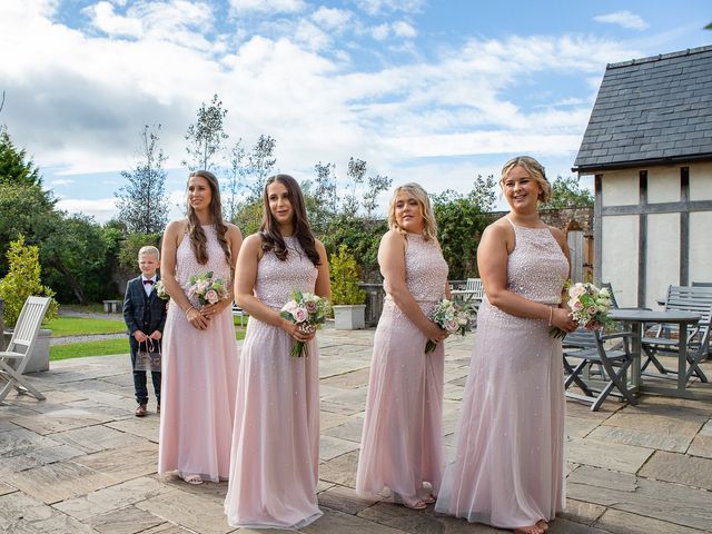 Simon and Emma&apos;s Wedding in Poulton Le Fylde, Lancashire 9