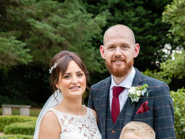 Simon and Emma&apos;s Wedding in Poulton Le Fylde, Lancashire 19