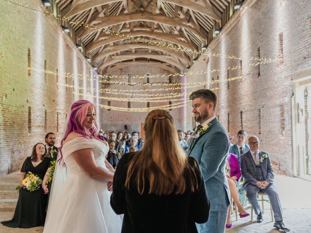 Helene and Sam&apos;s Wedding in Basingstoke, Hampshire 6