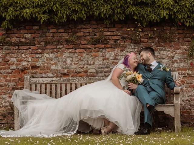 Helene and Sam&apos;s Wedding in Basingstoke, Hampshire 1