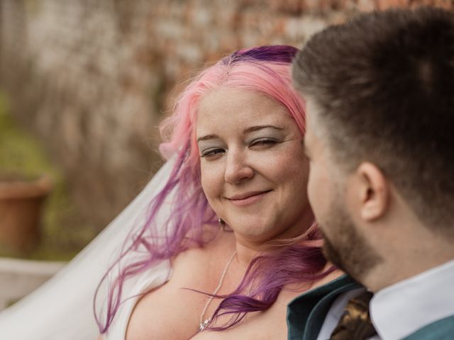 Helene and Sam&apos;s Wedding in Basingstoke, Hampshire 8