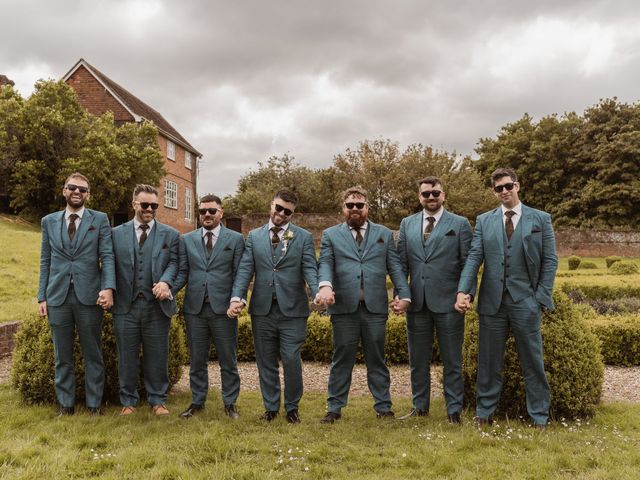 Helene and Sam&apos;s Wedding in Basingstoke, Hampshire 12
