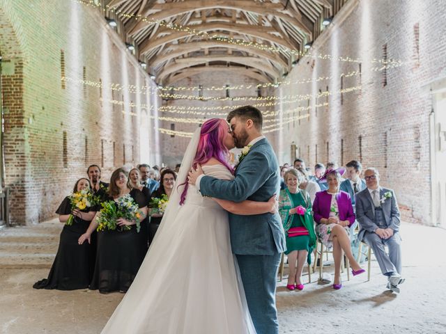 Helene and Sam&apos;s Wedding in Basingstoke, Hampshire 2