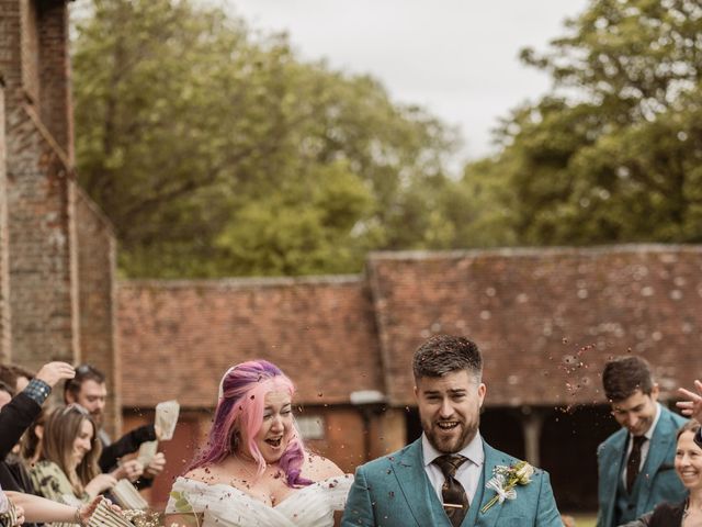 Helene and Sam&apos;s Wedding in Basingstoke, Hampshire 18