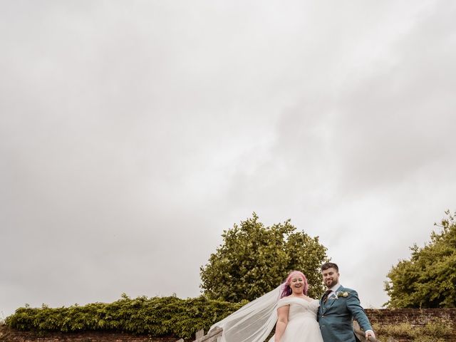 Helene and Sam&apos;s Wedding in Basingstoke, Hampshire 19