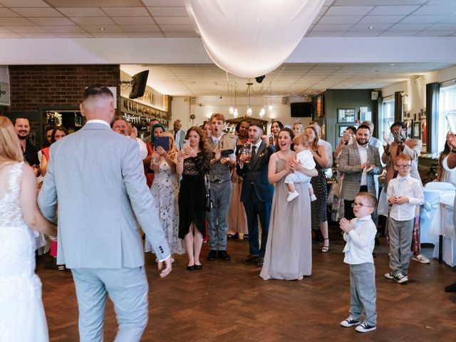 Martyn and Lisa&apos;s Wedding in Woodford Green, Essex 25