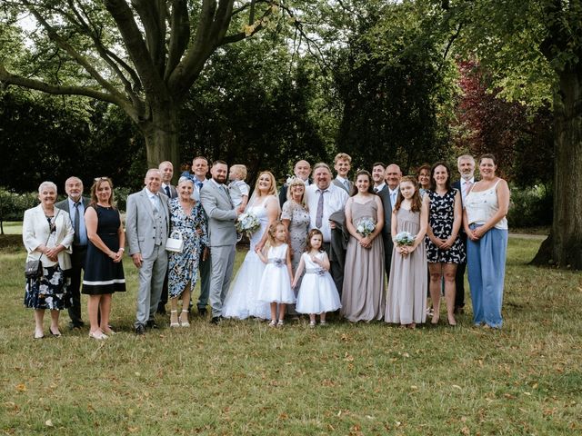 Martyn and Lisa&apos;s Wedding in Woodford Green, Essex 54
