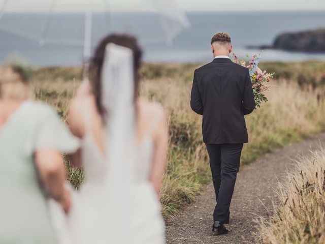 Brad and Tabatha&apos;s Wedding in Newquay, Cornwall 31