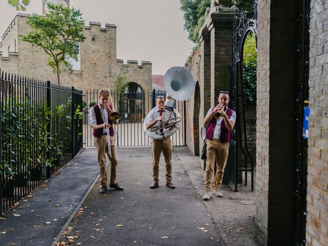 James and Mariana&apos;s Wedding in Syon Park, Middlesex 12