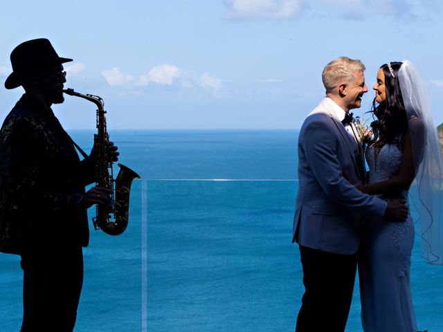 Adam and Lyndsey&apos;s Wedding in Ilfracombe, Devon 14
