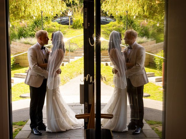 Adam and Lyndsey&apos;s Wedding in Ilfracombe, Devon 15