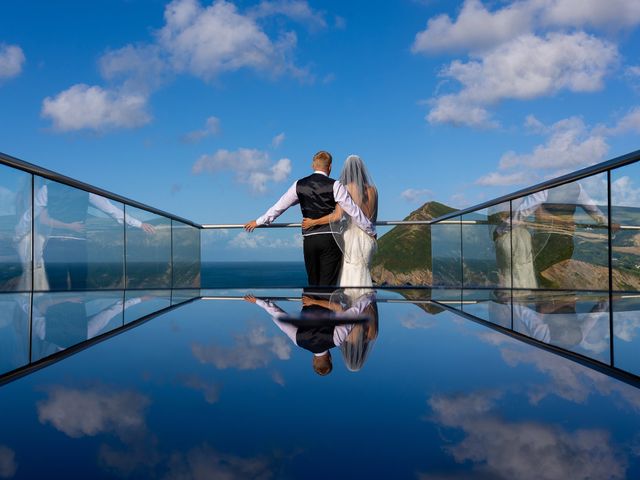 Adam and Lyndsey&apos;s Wedding in Ilfracombe, Devon 21