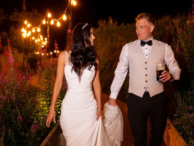 Adam and Lyndsey&apos;s Wedding in Ilfracombe, Devon 30