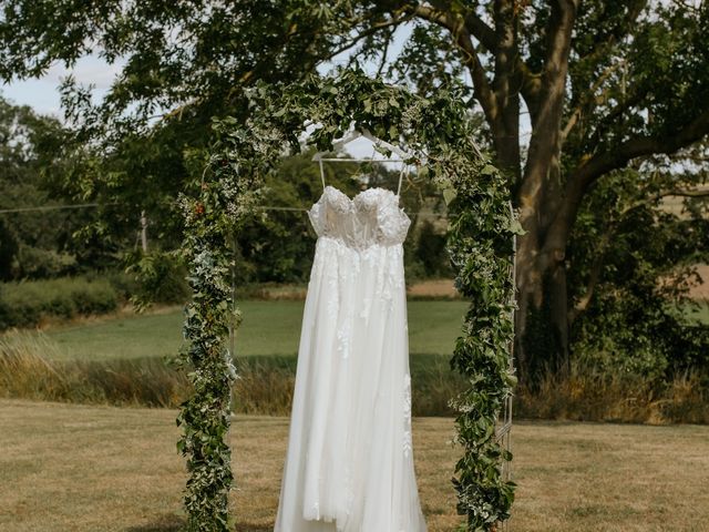 Katie and Ben's Wedding in Notts, Nottinghamshire 18