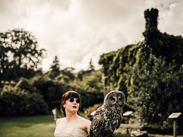 Josh and Elizabeth&apos;s Wedding in Swinton, South Yorkshire 14