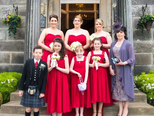 Colin and Lindsay&apos;s Wedding in Fife , Fife &amp; Angus 16