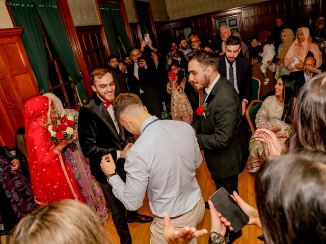 Ahsam and Nadiya&apos;s Wedding in Hornchurch, Essex 4