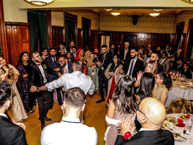 Ahsam and Nadiya&apos;s Wedding in Hornchurch, Essex 18