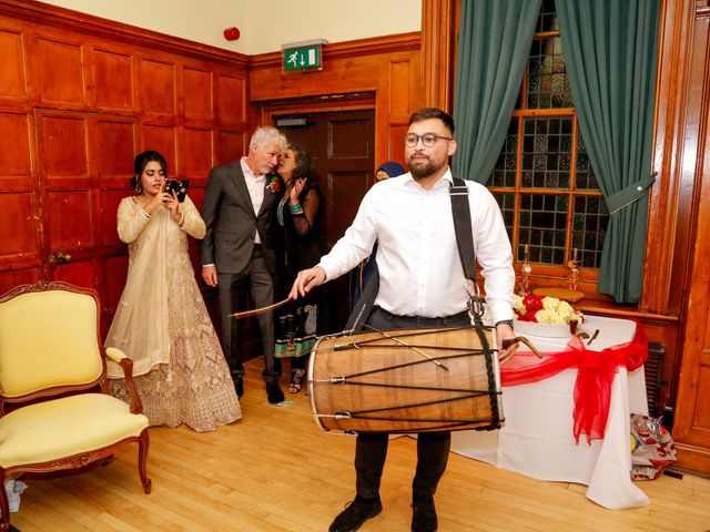 Ahsam and Nadiya&apos;s Wedding in Hornchurch, Essex 44