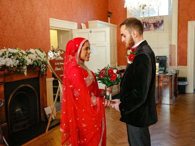 Ahsam and Nadiya&apos;s Wedding in Hornchurch, Essex 48