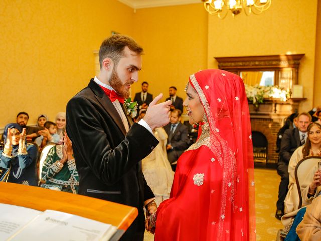 Ahsam and Nadiya&apos;s Wedding in Hornchurch, Essex 49