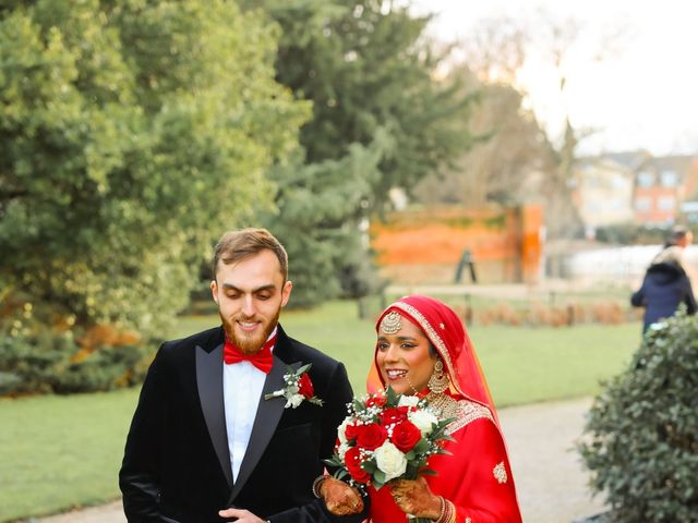 Ahsam and Nadiya&apos;s Wedding in Hornchurch, Essex 62