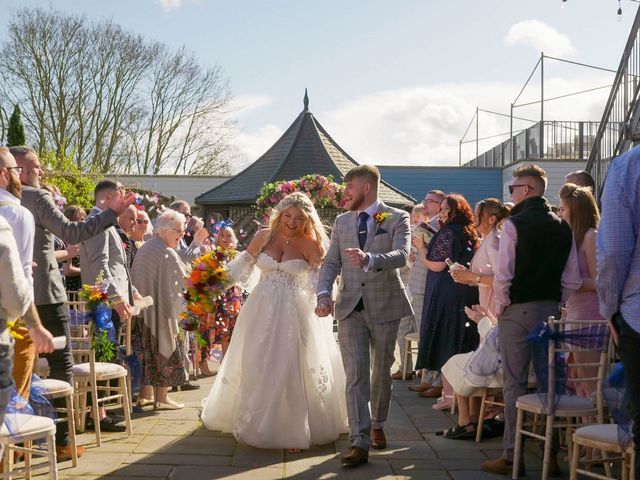 Connor and Izzy&apos;s Wedding in Bury St Edmunds, Suffolk 2