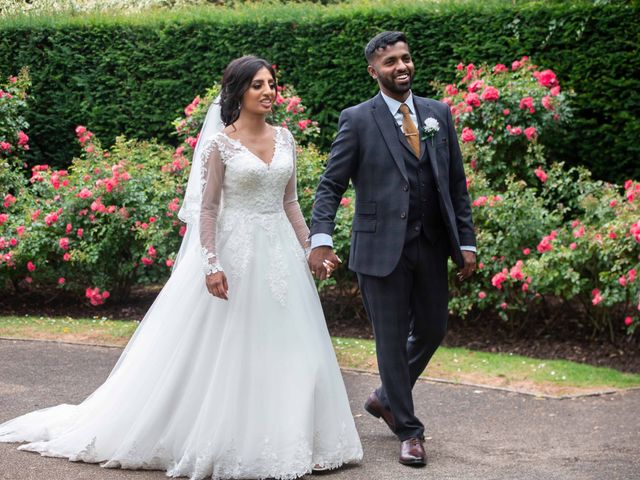 Arun and Kavitha&apos;s Wedding in Twickenham, Middlesex 60