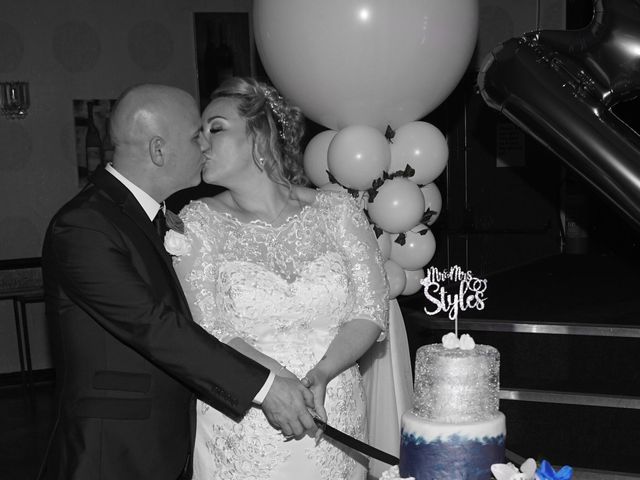Darren and Kirsty&apos;s Wedding in Bolton, Greater Manchester 22