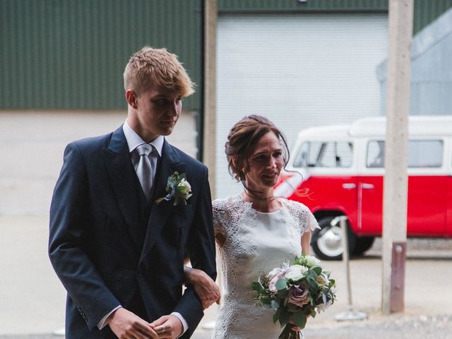 Nick and Theda&apos;s Wedding in Barton-le-Clay, Bedfordshire 25