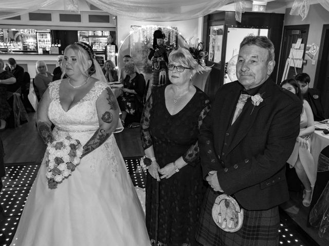 Ryan and Cheryl&apos;s Wedding in Dundee, Fife &amp; Angus 9