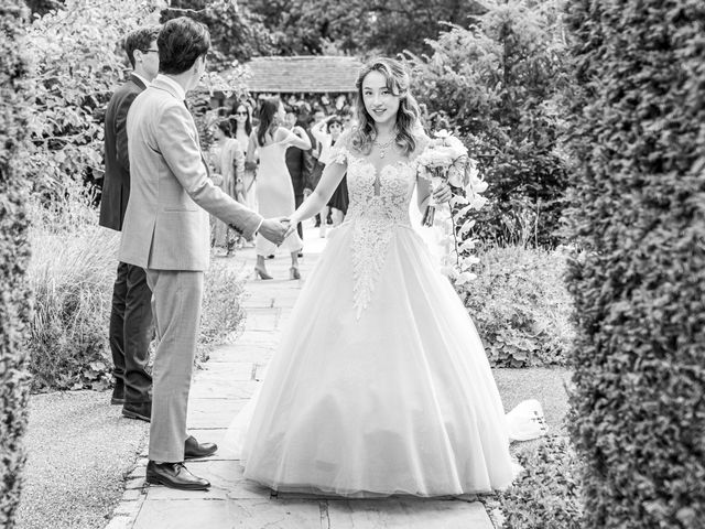 Yichen and Mia&apos;s Wedding in Richmond, Surrey 27