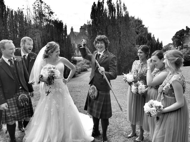 Martin and Mitzi&apos;s Wedding in Ledaig, Argyll 20