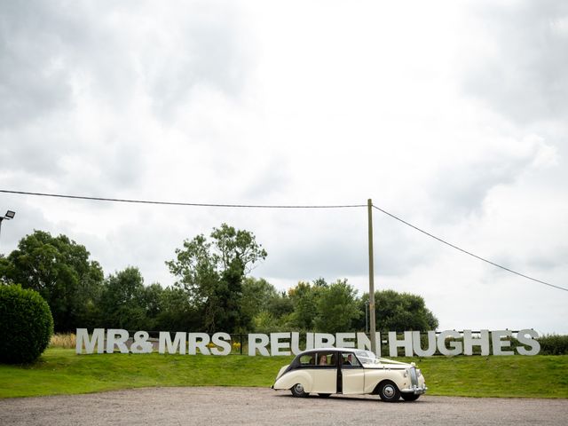 Suzi and Raf&apos;s Wedding in Leicester, Leicestershire 12