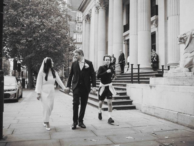 Damien and Maggie&apos;s Wedding in Marylebone, West Central London 18