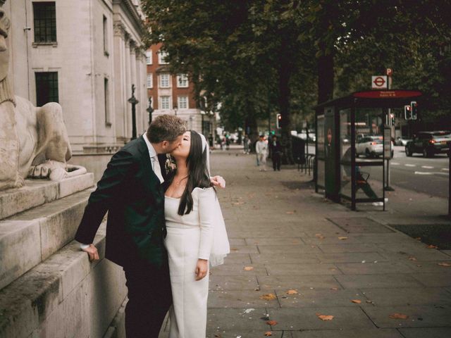 Damien and Maggie&apos;s Wedding in Marylebone, West Central London 22