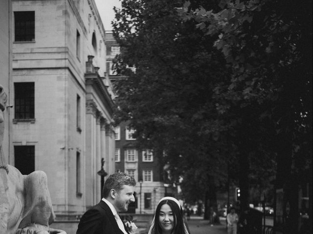 Damien and Maggie&apos;s Wedding in Marylebone, West Central London 23