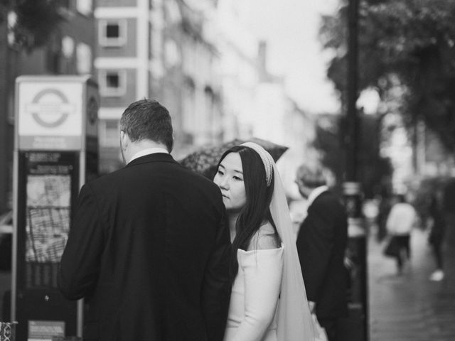 Damien and Maggie&apos;s Wedding in Marylebone, West Central London 43