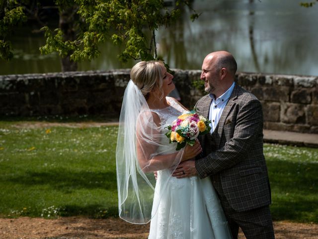 Ryan and Charlotte&apos;s Wedding in Salisbury, Wiltshire 5